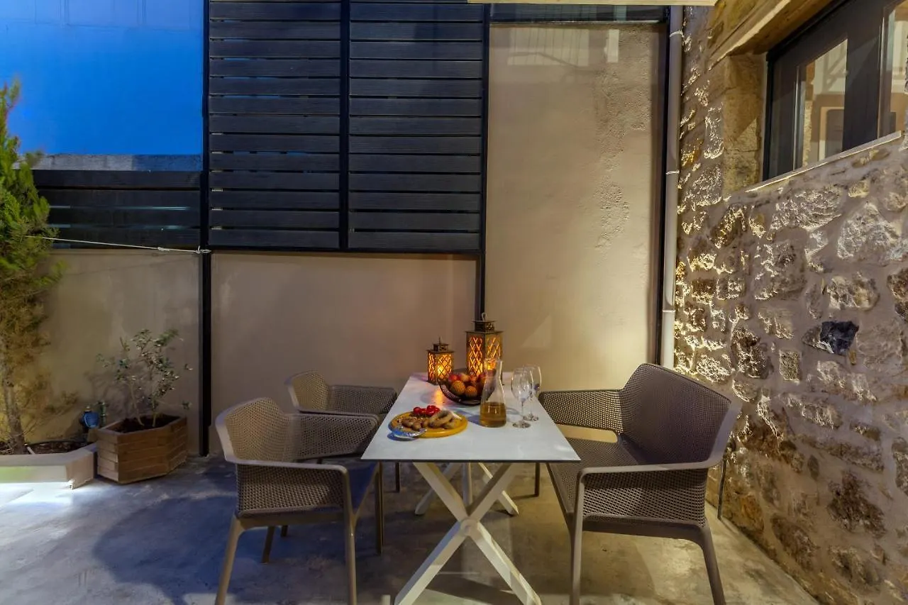Evangelia Casa, Comfy Stay, Centrally, With Views! Kandiye 0*,  Yunanistan